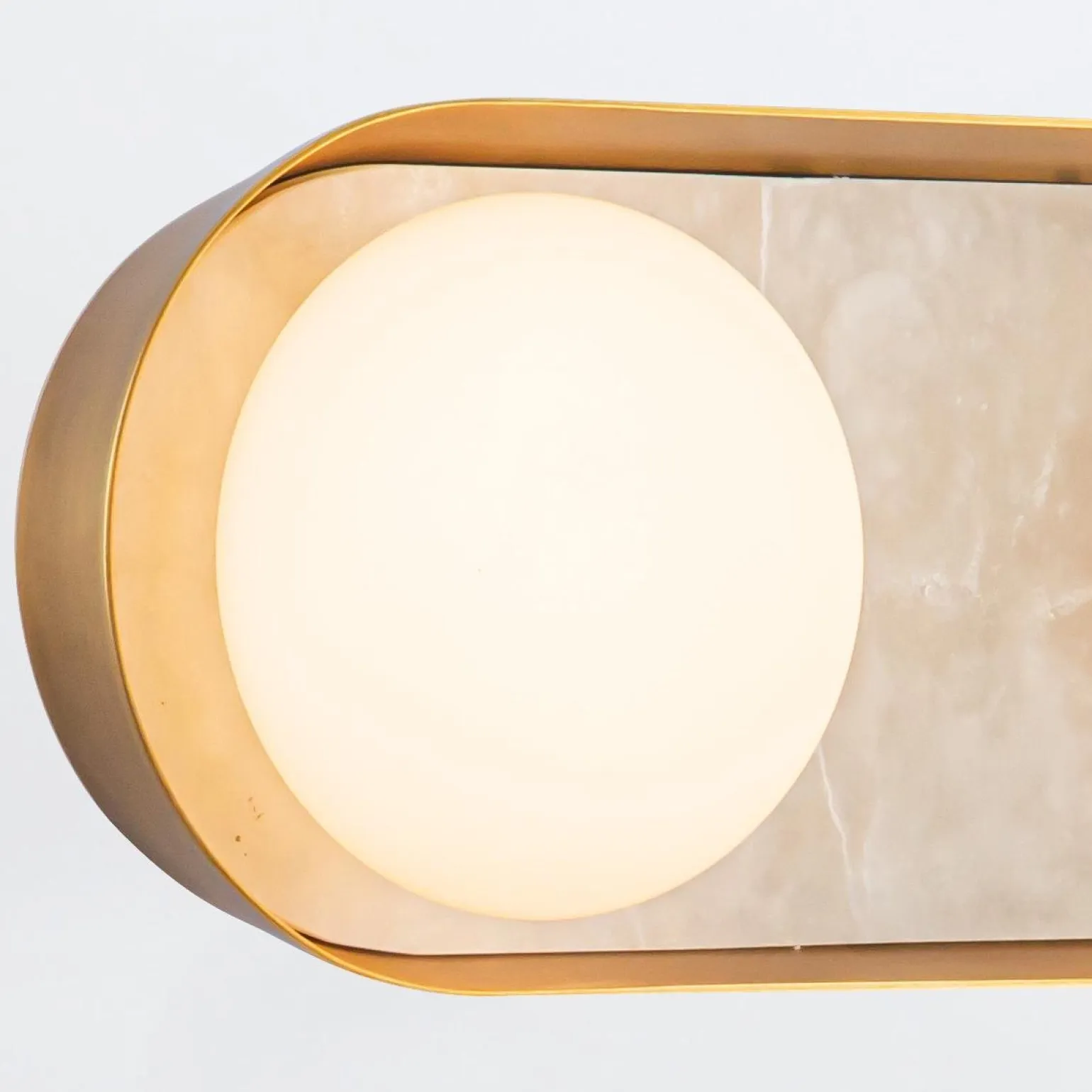 Alabastrowy Kinkiet LED Alonso - Vintage mosiądz (QN-ALONSO3-VBS-AR) - Quintiesse