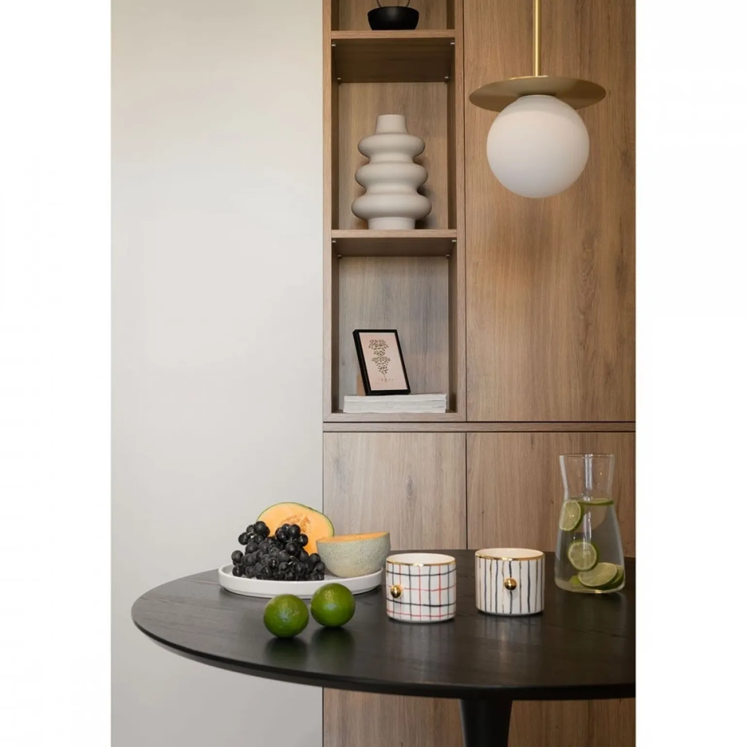 BORRA B biało-mosiężna sufitowa lampa wisząca z podwyższoną szczelnością IP44 (BRB131PS0) - Ummo