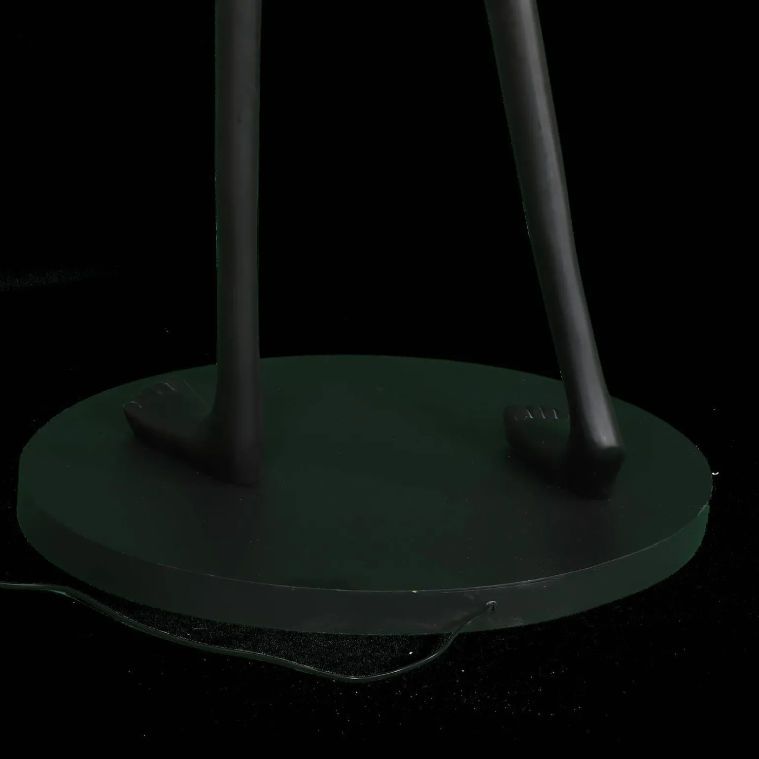 Designerska czarna lampa podłogowa WOMAN 180 cm (F9312) - Step into Design