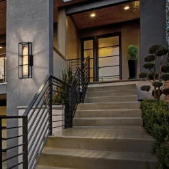 Duży kinkiet Blakley z alabastrowym kloszem Matowa czerń (QN-BLAKLEY-L-BK) - Quintiesse