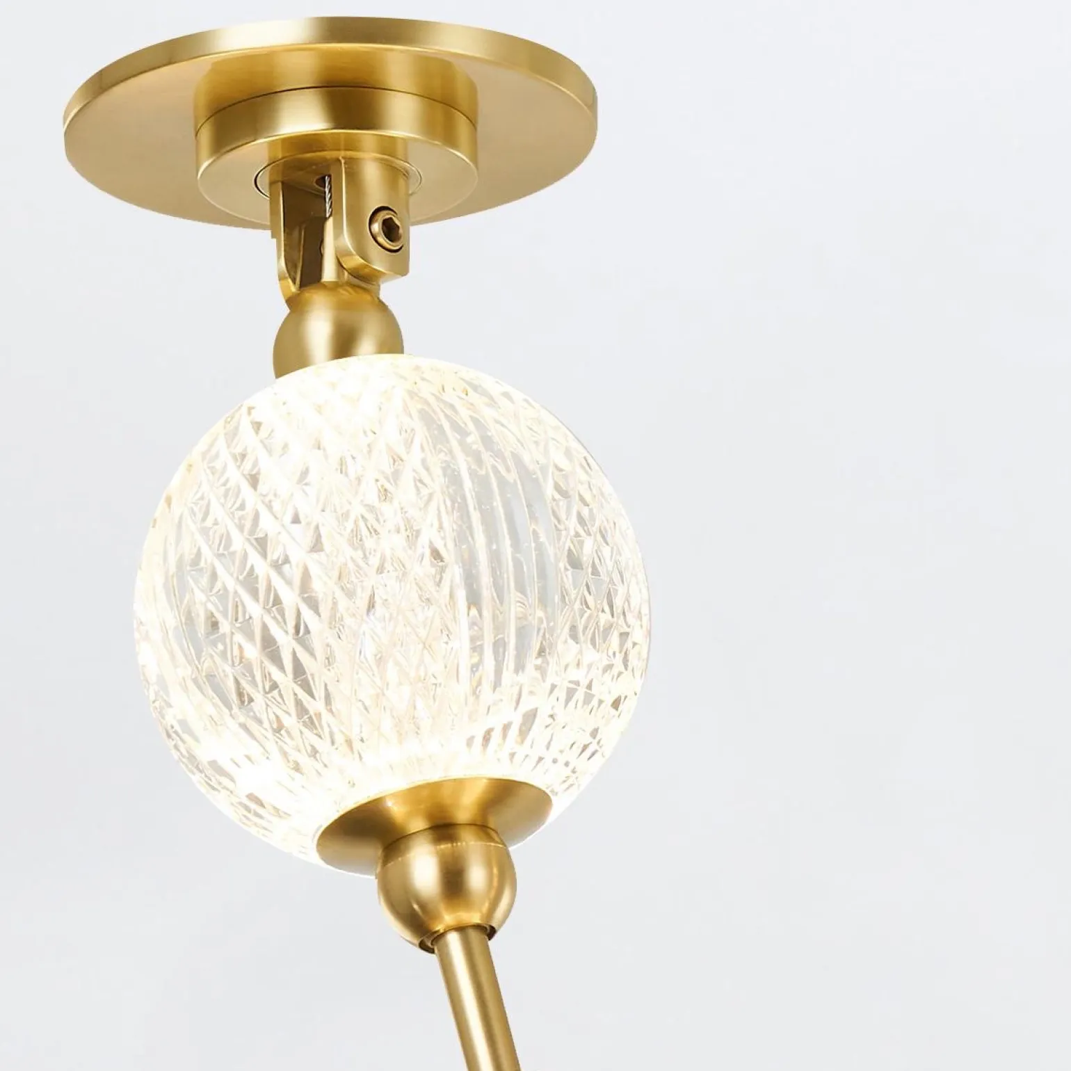 Efektowna lampa wisząca LED Marni - Naturalny mosiądz (QN-MARNI-8P-148-NBR) - Quintiesse