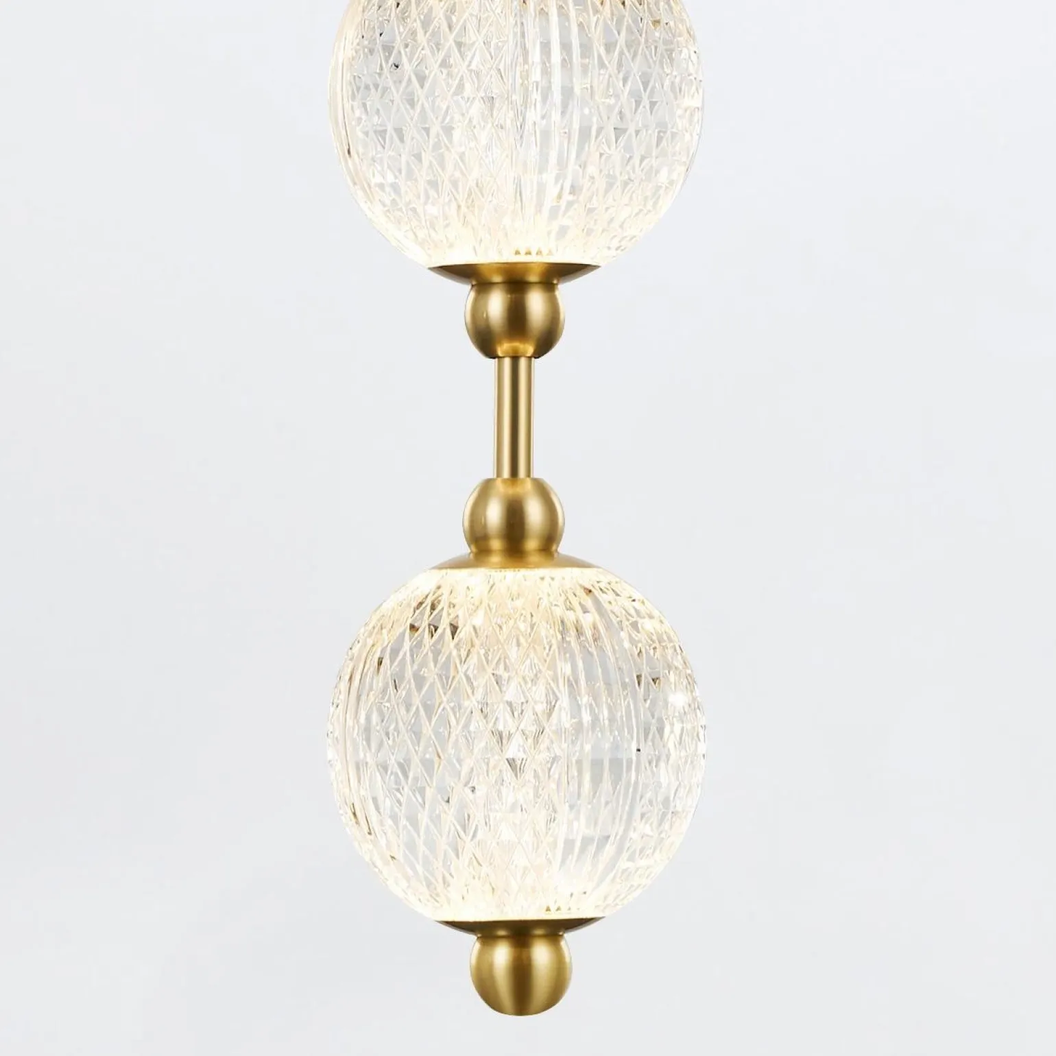 Efektowna lampa wisząca LED Marni - Naturalny mosiądz (QN-MARNI-8P-148-NBR) - Quintiesse