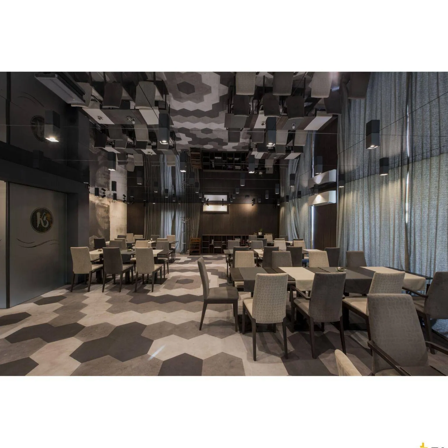 ENOLA_B, lampa ścienna i sufitowa, Spot, jednopunktowa, QPAR51, kolor czarny, maks. 50W (152010) - SLV