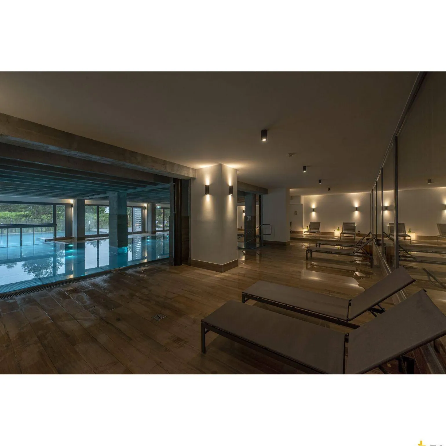 ENOLA ROUND M, zewnętrzna oprawa sufitowa natynkowa LED, kolor antracyt (1003427) - SLV