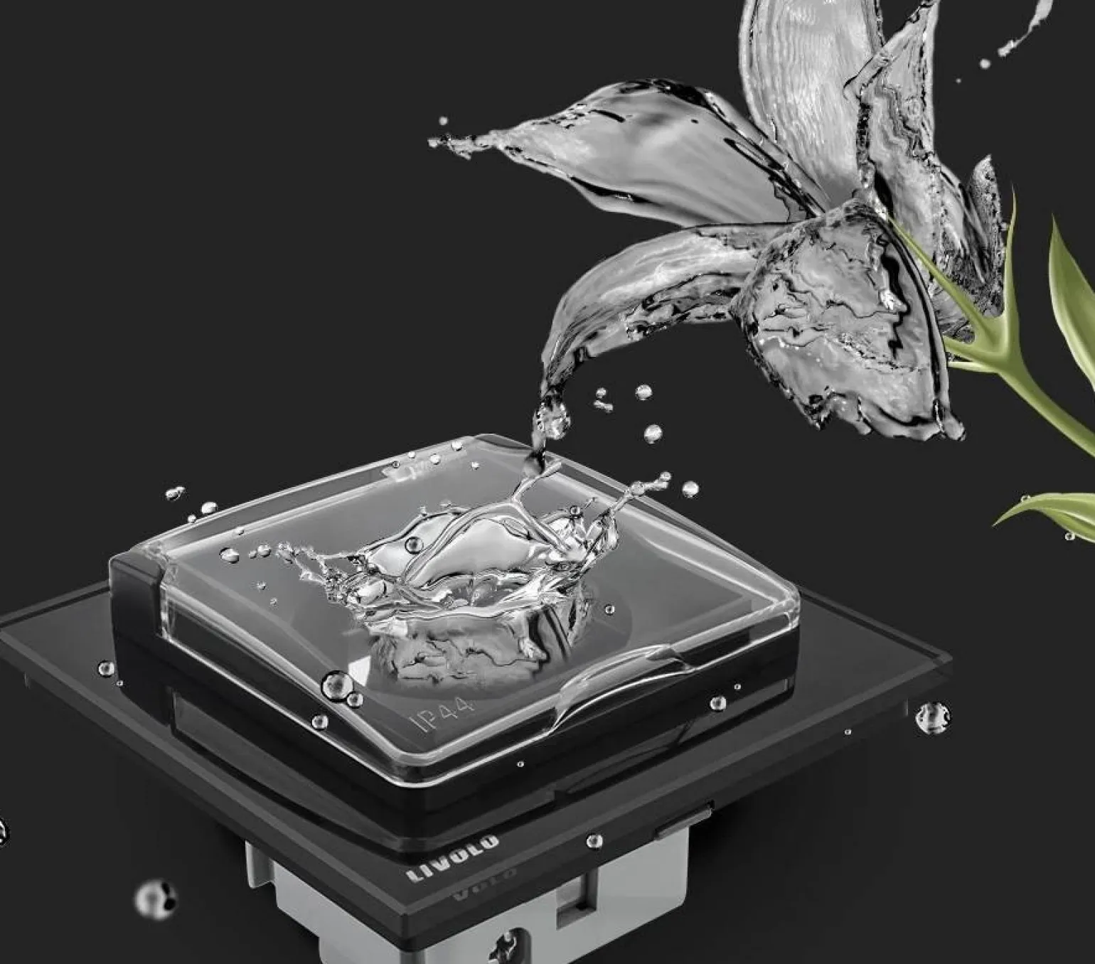 Gniazdo 230V 16A ze srebrnym panelem szklanym i nakładką bryzgoszczelną (VL-W01EUNW-64) LIVOLO