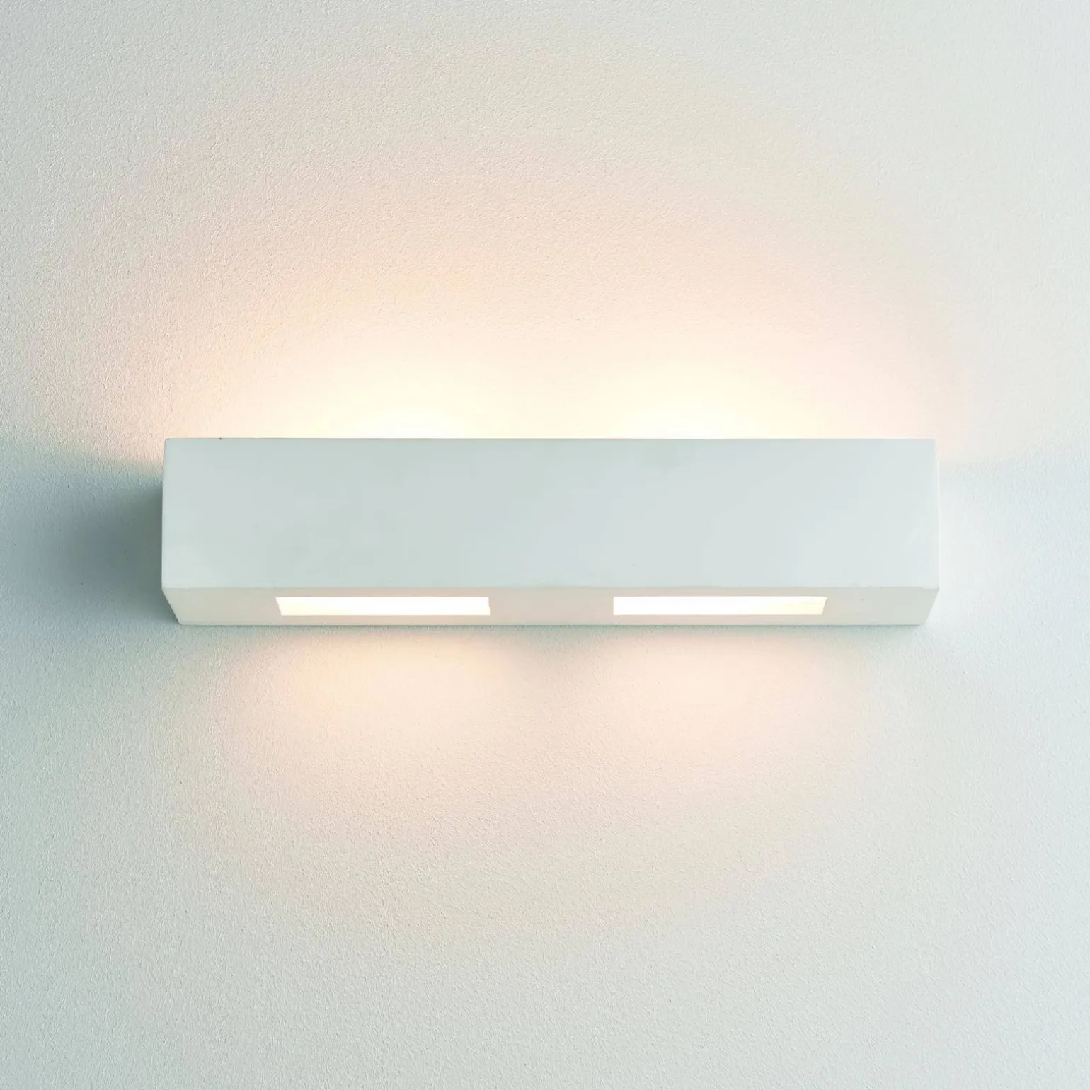 Kinkiet Box 2lt wall 28W (10400) - Saxby