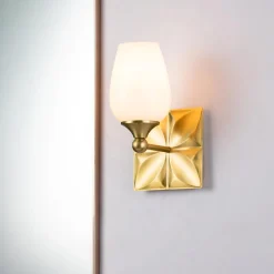 Kinkiet Epsilon - 1 źródło światła - Postarzany mosiądz (QN-EPSILON-1WB-AB-O) - Quintiesse