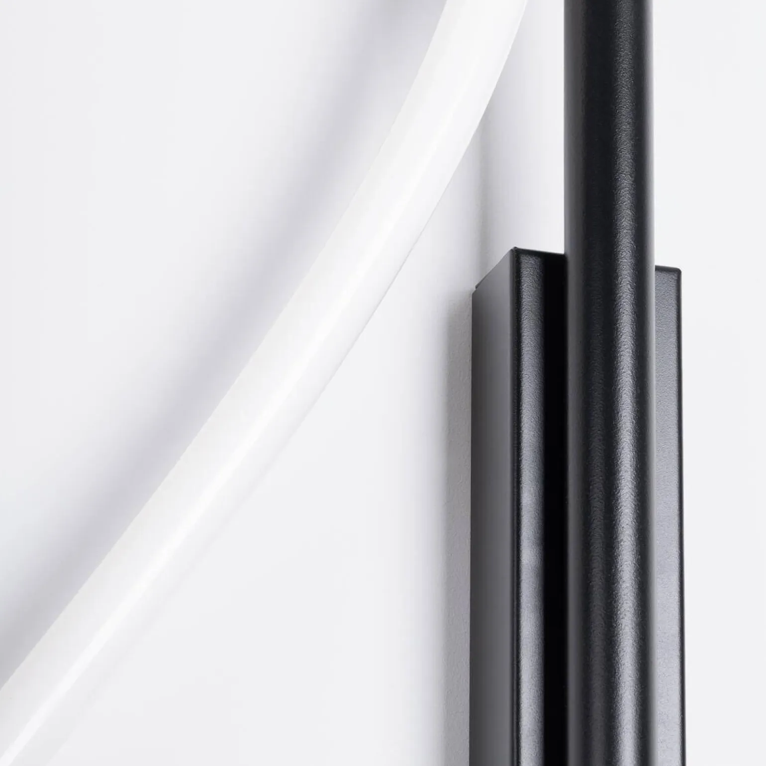 Kinkiet GALAKSE czarny LED 2700-6500K (TH.281) - Thoro Lighting