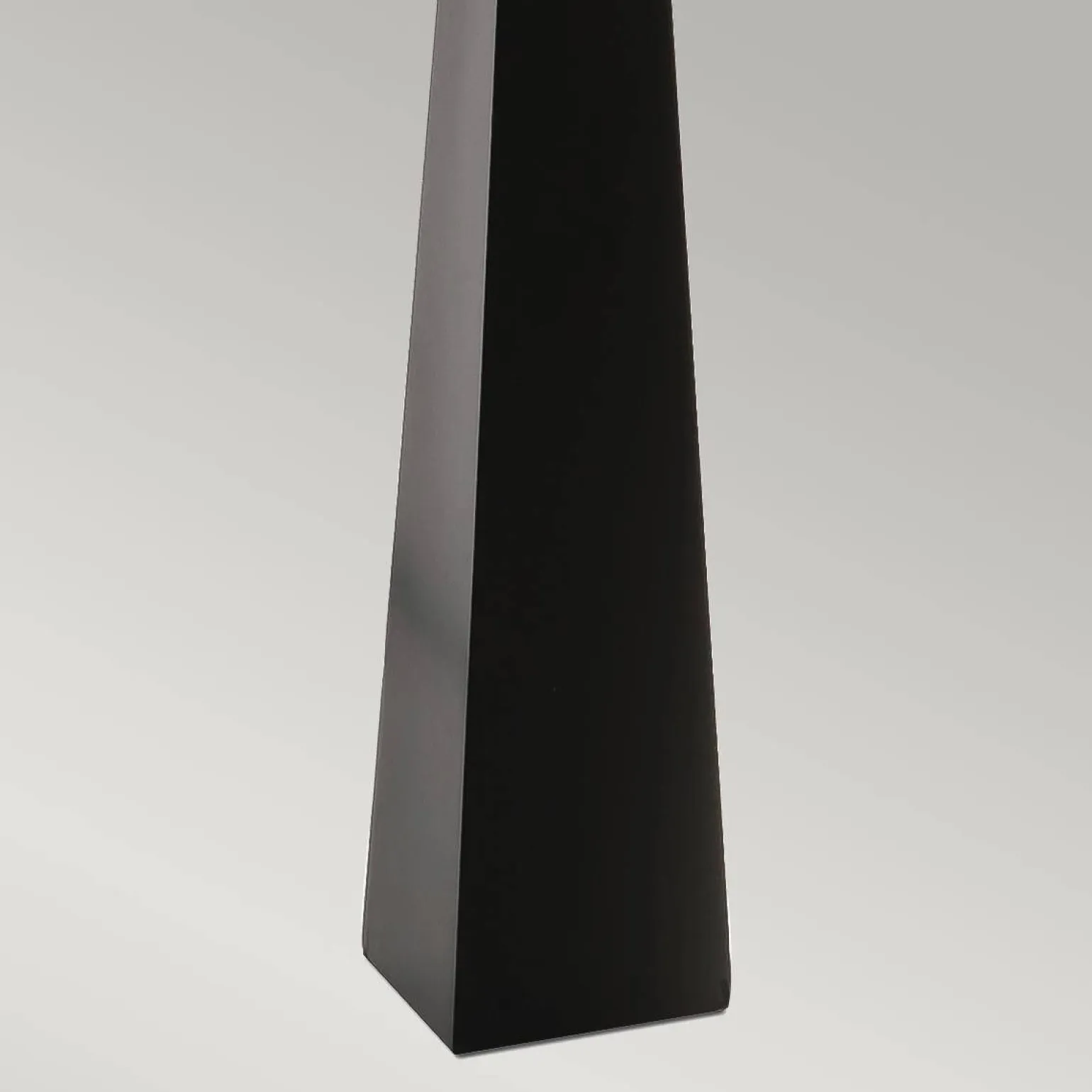 Lampa podłogowa Ascent (ASCENT-FL-BLK-W) - Elstead Lighting