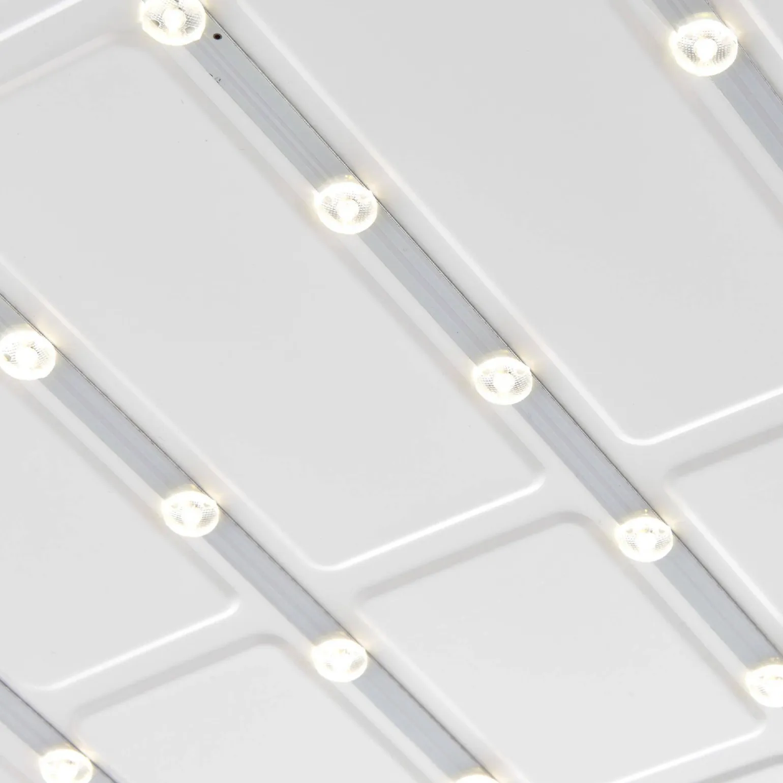 Lampa sufitowa Stratus 40W (81024) - Saxby