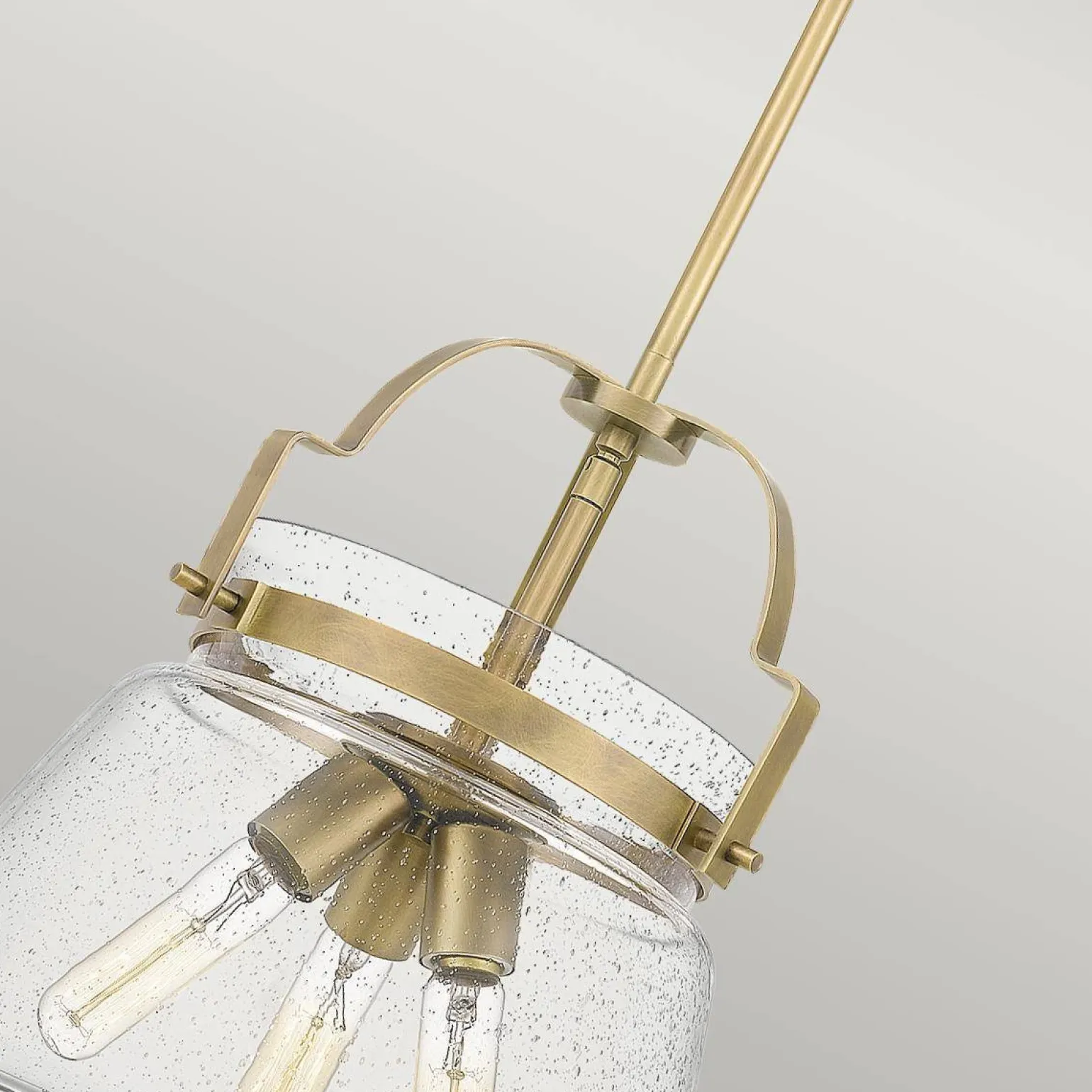 Lampa wisząca Wimberley - 3 źródła światła - Wyblakły mosiądz (QN-WIMBERLEY-P-WS) - Quintiesse