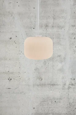 Lampa wisząca ze szklanym kloszem MILFORD 30 Nordlux E27 40W Szkło Biały