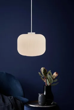 Lampa wisząca ze szklanym kloszem MILFORD 30 Nordlux E27 40W Szkło Biały