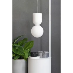 LUOTI biała sufitowa lampa wisząca z podwyższoną szczelnością IP44 (LUA111PS0) - Ummo