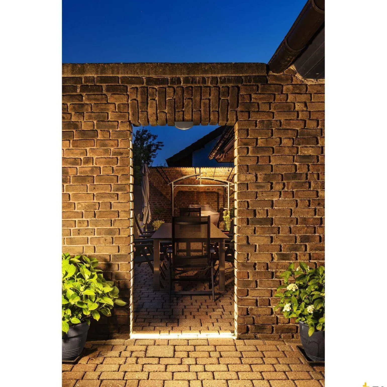 OUT-BEAM FRAME CW, zewnętrzna lampa sufitowa natynkowa i ścienna LED, kolor antracyt, 3000 K (1003518) - SLV