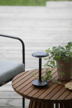 Przenośna ładowana lampa zewnętrzna PETIT Rechargeable Table Black B/O (108918) Markslojd
