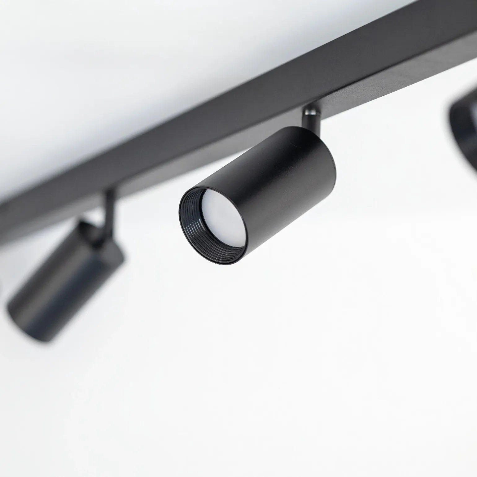 Reflektory na listwie AMIS BLACK LAMPA SUFITOWA 4 (10635) - TK Lighting