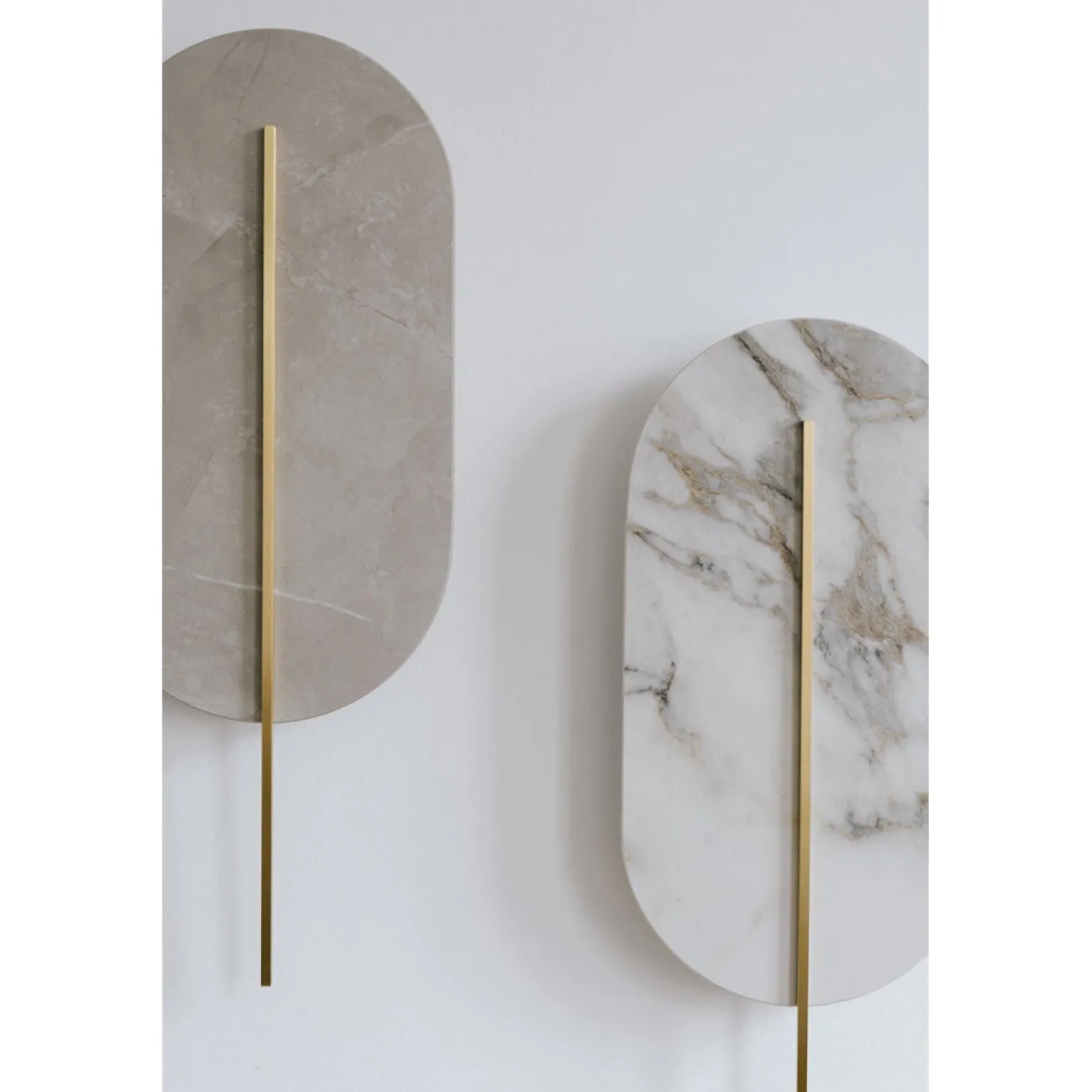 ROKKE STONE biała lampa ścienna / kinkiet z ozdobnym detalem (RKS21020) - Ummo