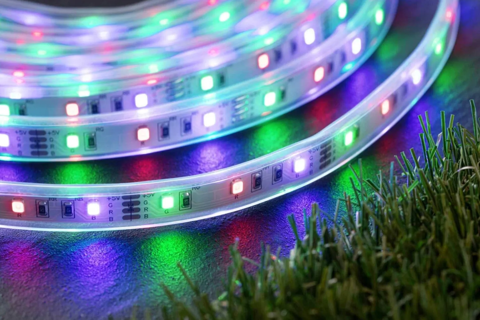 Taśma ogrodowa LED solar 2700K + czujnik zmierzchu 3m IP44 czarny / tworzywo sztuczne (PL71196) - PAULMANN