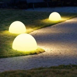 Wielokolorowa lampa ogrodowa półkula ATMOSPHERE RGBW 16 kolorów 50 cm (ES-B5025) - Step into Design